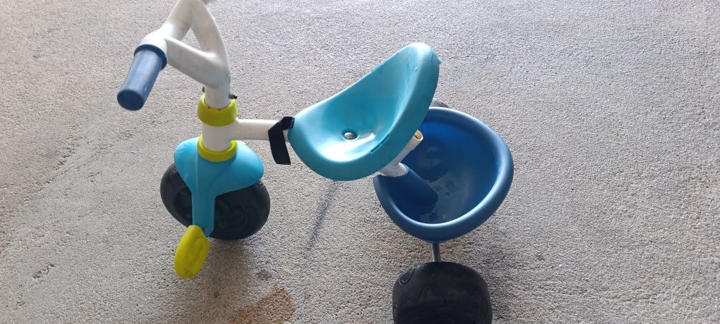 Triciclo para criança
