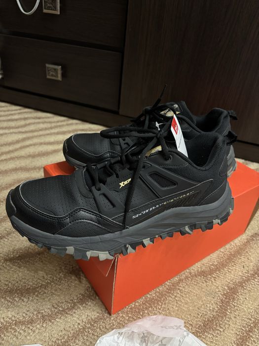 Кросівки Xstep розмір 11.5 uk