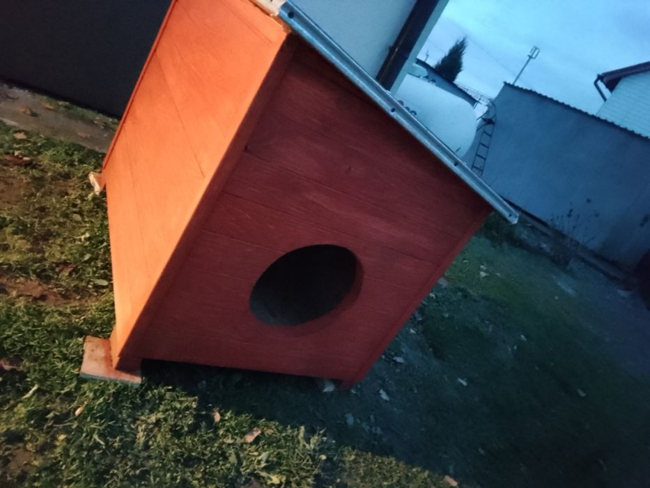 Buda dla psa jednospadowa