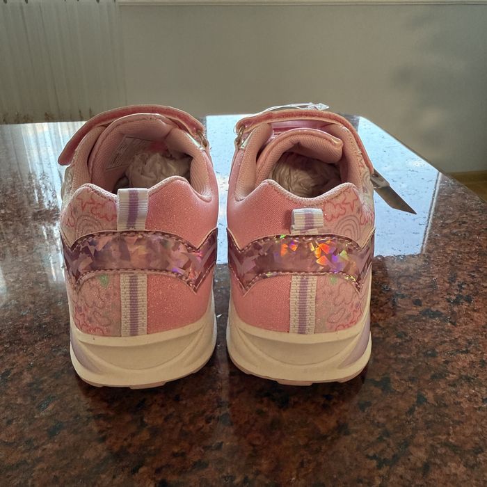 Дитячі кросівки