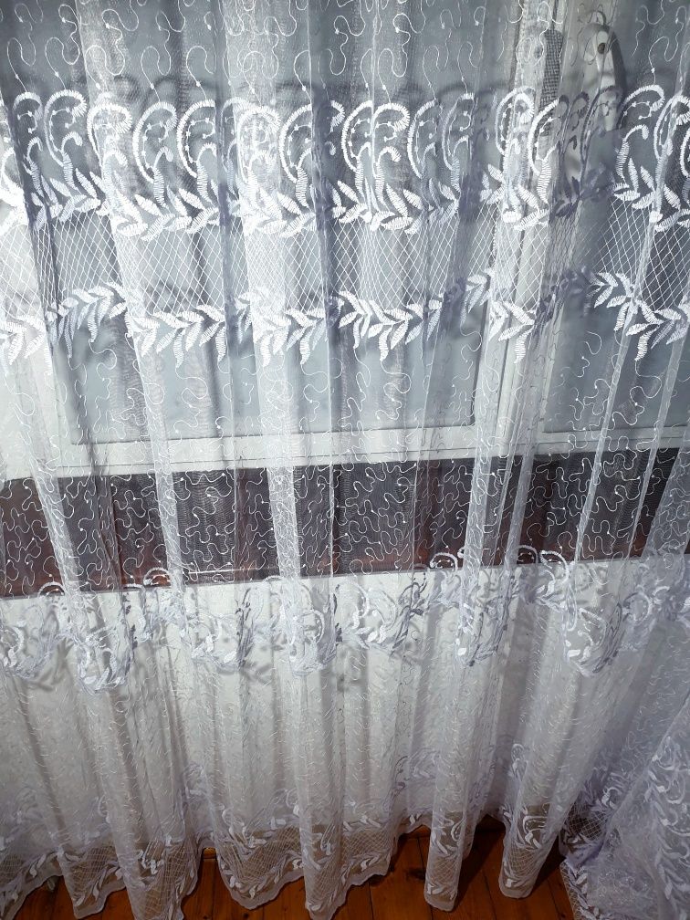 Firanka siatka turecka z haftem Kawałek 275/250 x 520cm