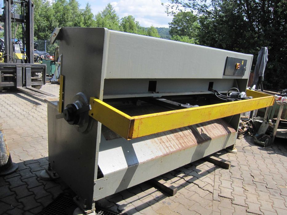 Gilotyna do blachy hydrauliczna 250x5