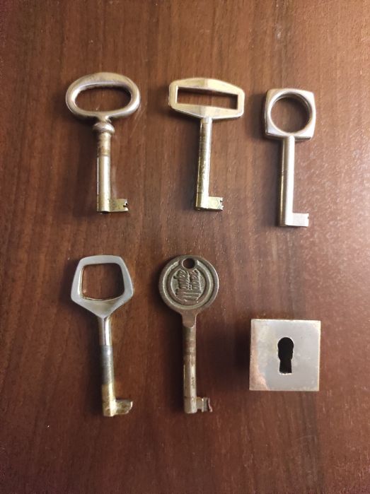 Ключи от старинных комодов