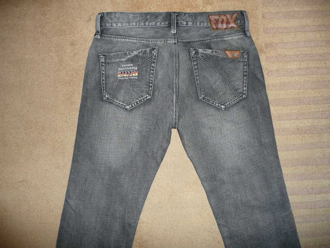 Spodnie dżinsy FOX W34/L34=45,5/111cm jeansy racing