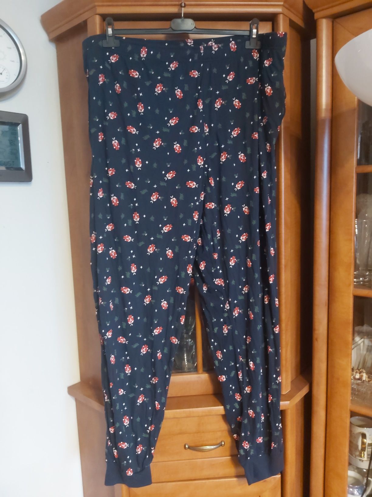 Nowe spodnie piżamowe Świąteczne meskie
