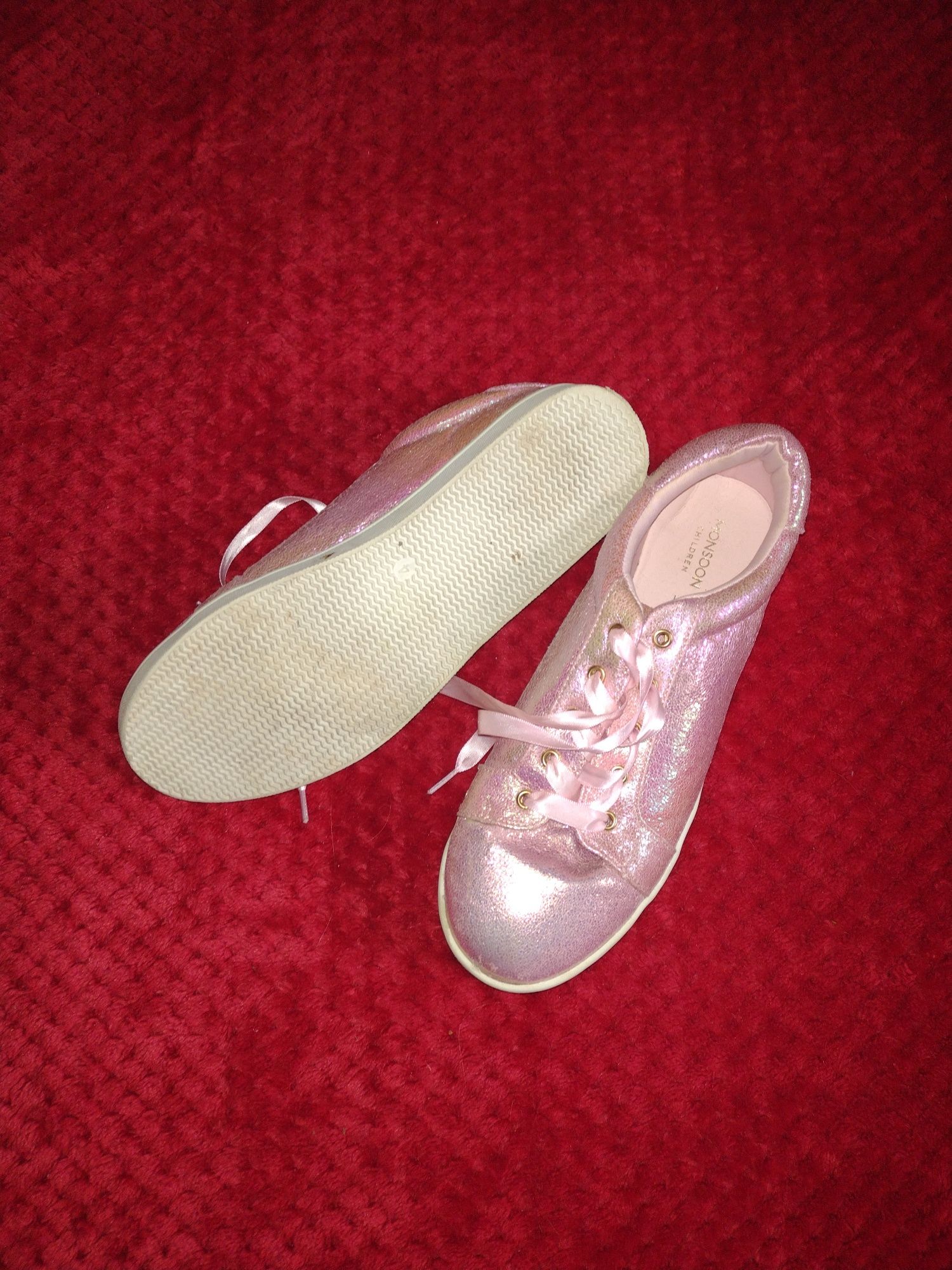 Buty z efektem brokatu 37