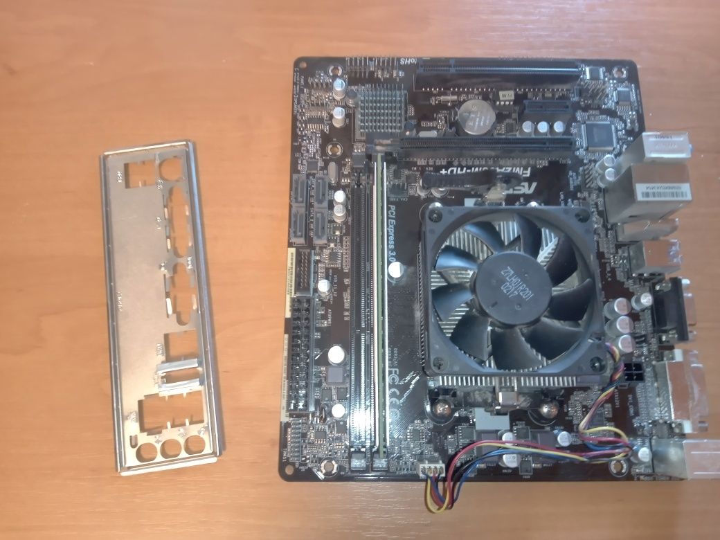 Материнская плата AsRock