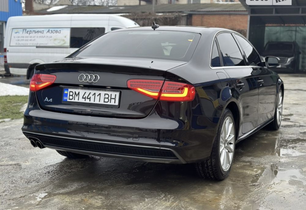 Audi a4 2015.