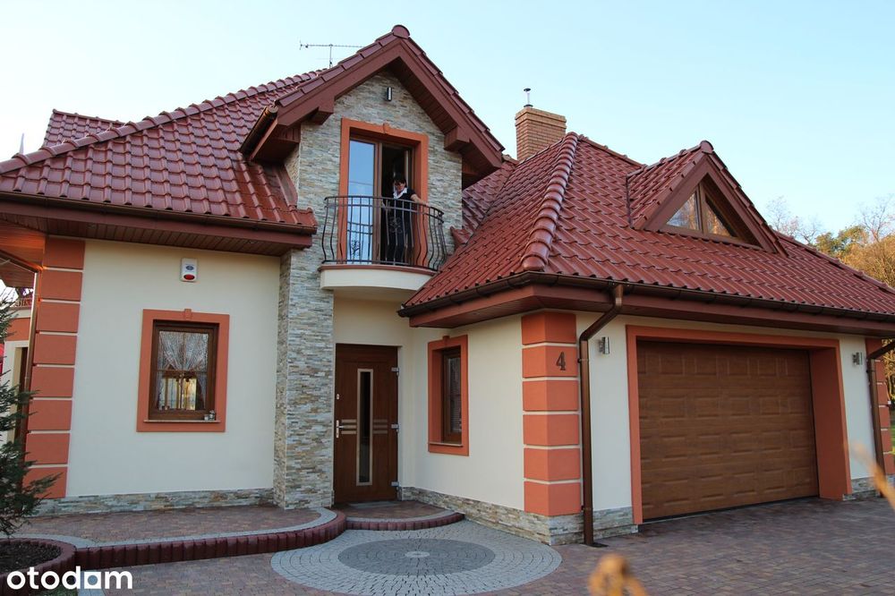 Komfortowy dom jednorodzinny 2 poziomowy, 6 pokoi, 246m2