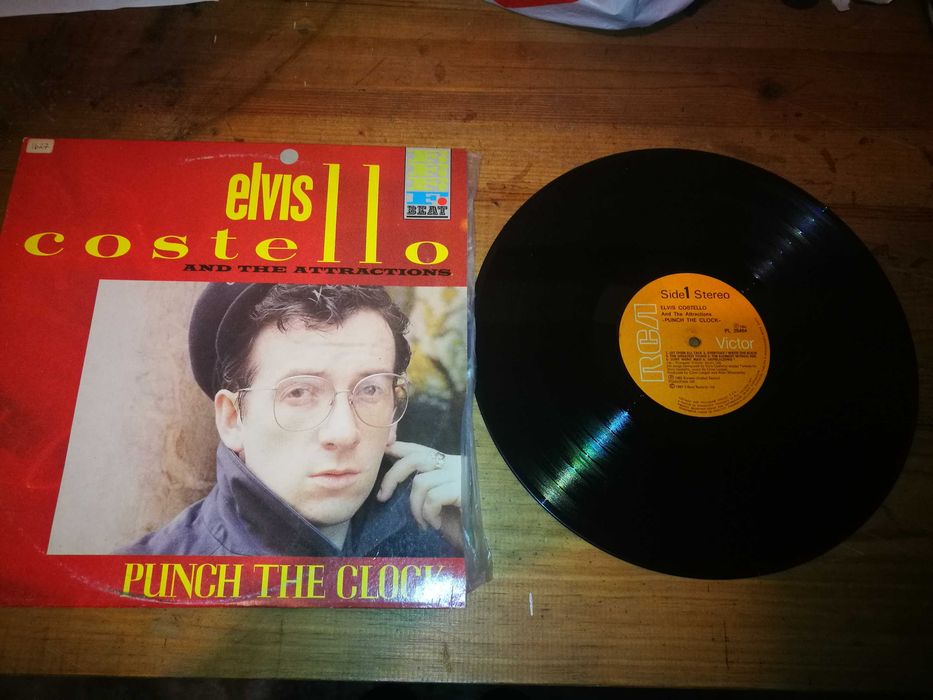 ELVIS   COSTELLO AND THE Attractions - Punch The   Clock LP
