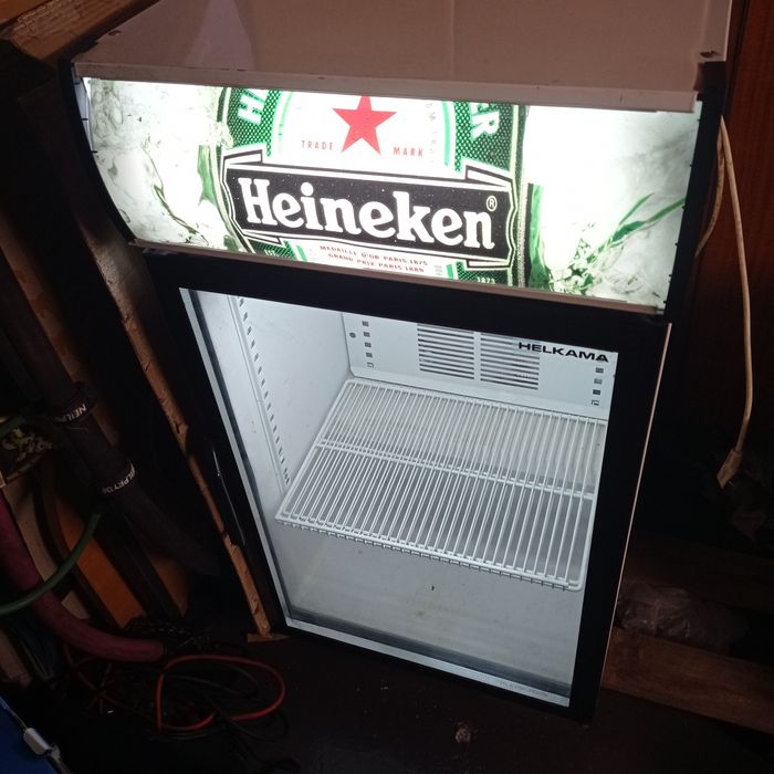 zamrażarka z witryną szklaną heineken zakres do -30 stopni