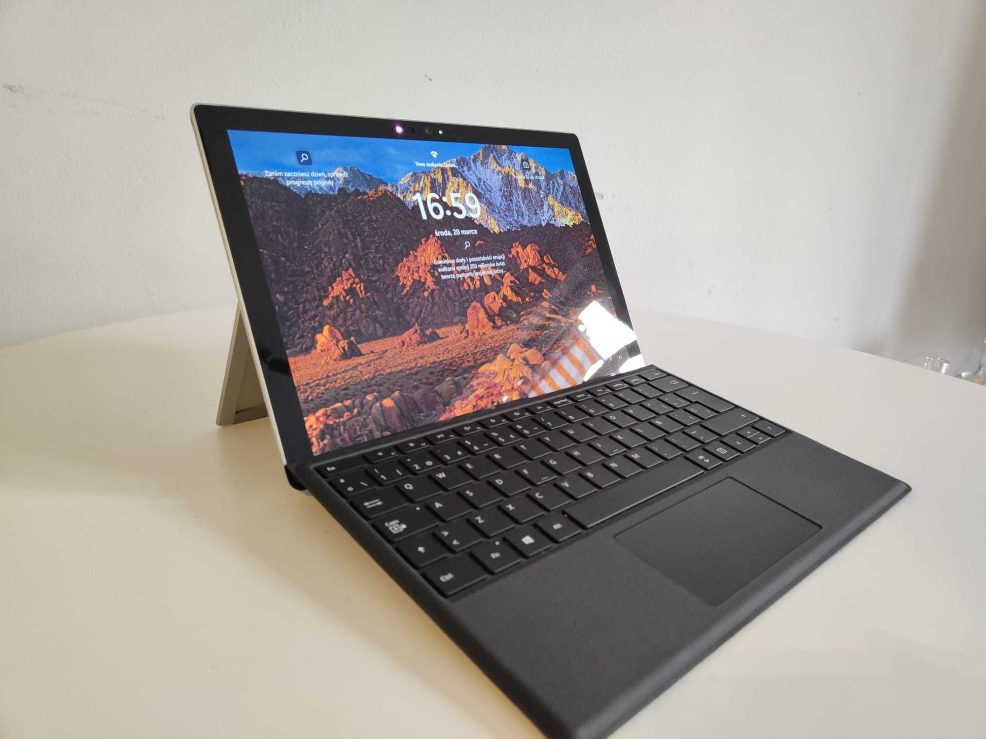 Microsoft Surface Pro 7 i5-1035G4 16GB ram 256GB SSD + klawiatura