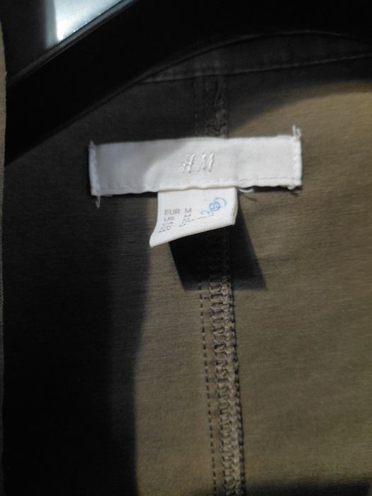 Продам женскую куртку б.у.,размер M, L.