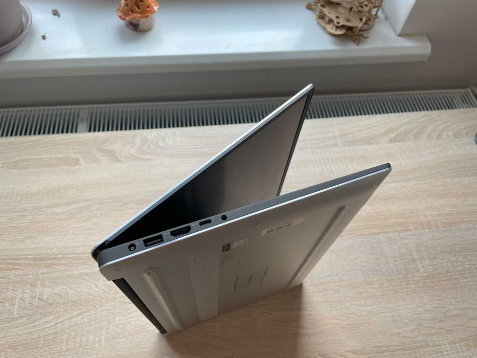 2021р Dell Precision 5540  Intel® i7_NVIDIA Quadro_512gb SSD_32gb RAM