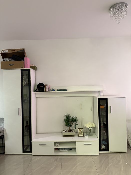 Melbościanka, szafka RTV, witryna