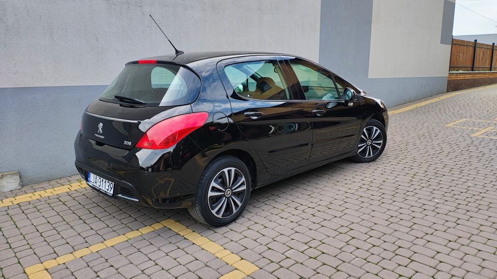 Peugeot 308 1.6 HDi 92km ,, duża navi,,