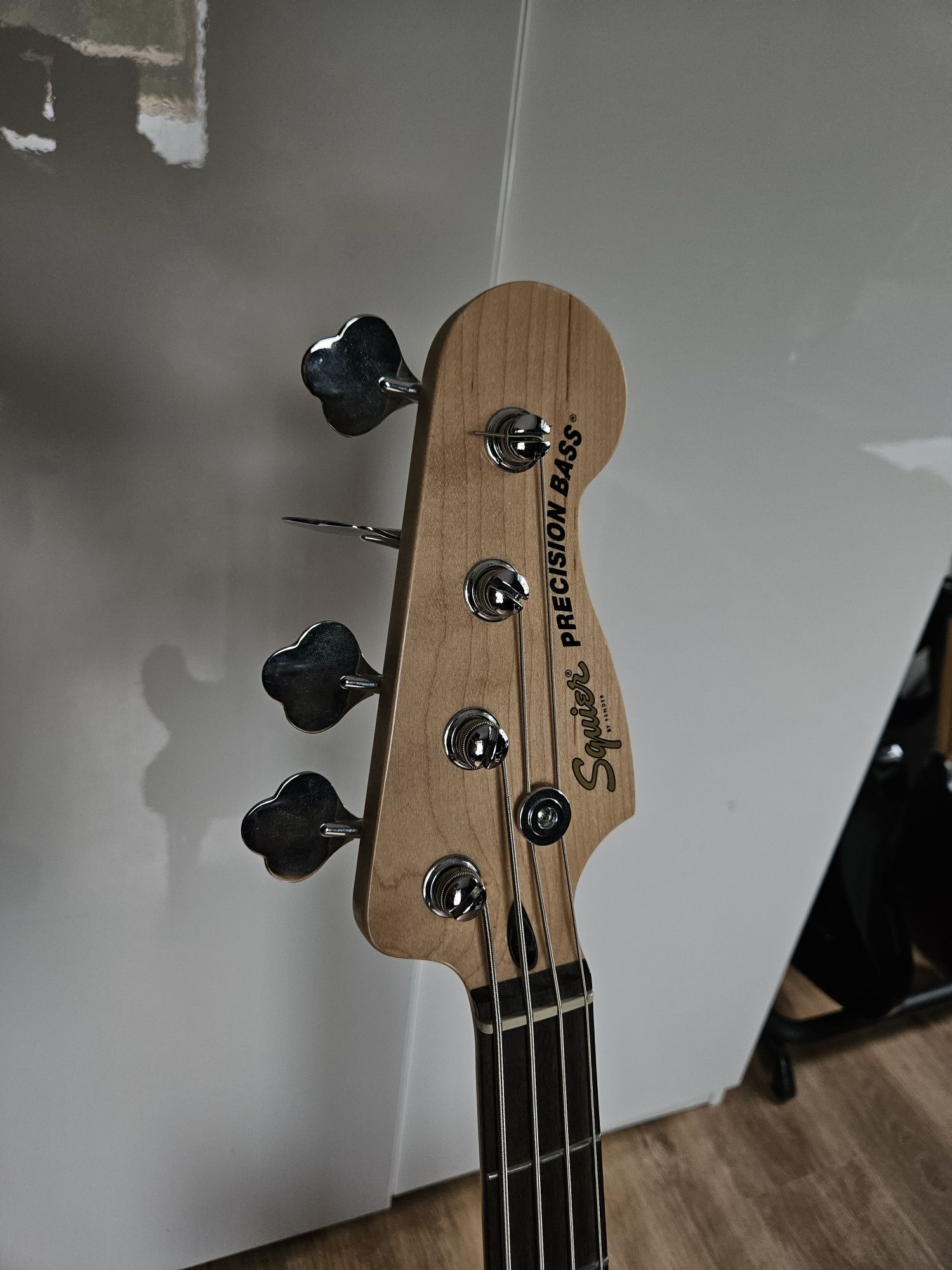 Squier affinity precision PJ bass Charcoal Frost metallic