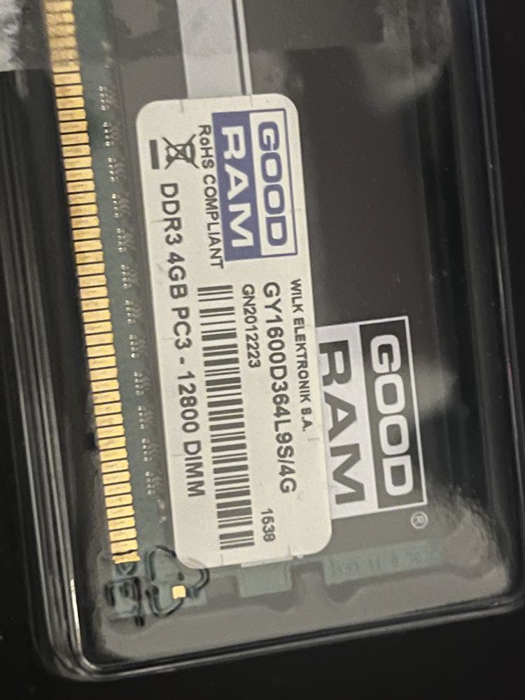 2x 4GB DDR3 razem 8GB