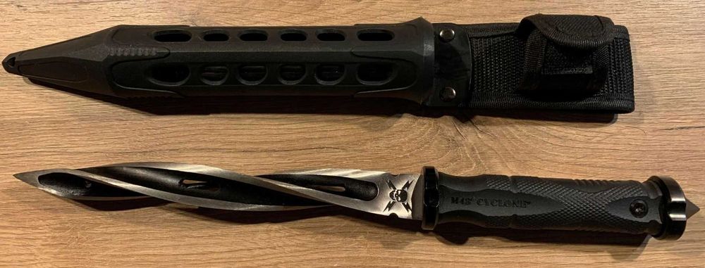 Nóż United Cutlery M48 Cyclone
