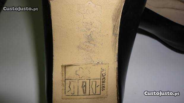 Sapatos de senhora em pele preto