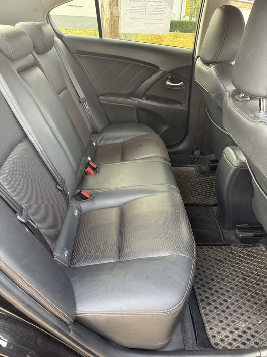 Sprzedam Toyotę Avensis 1.8 2015r.