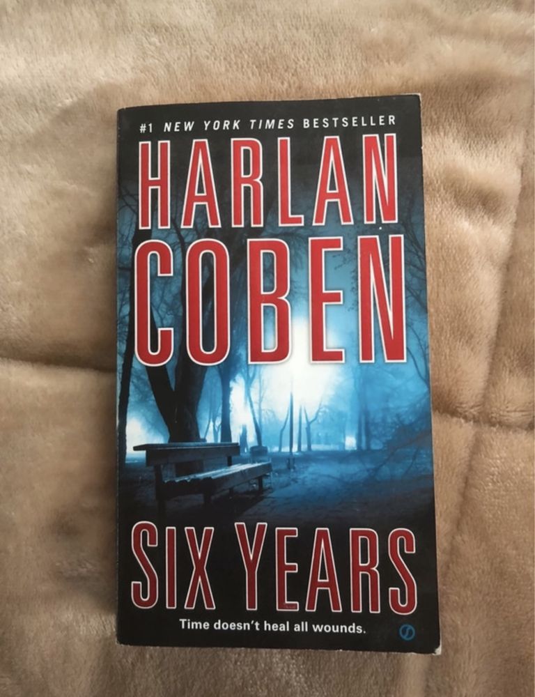 Livro six years by Harlan coben