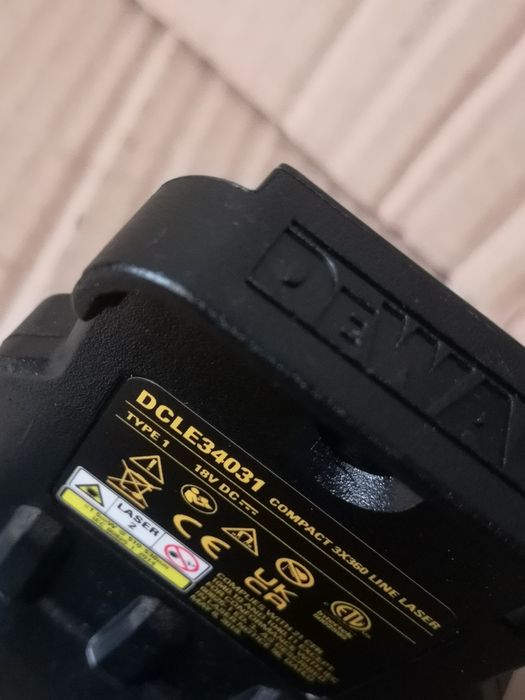 Dewalt DCLE34031 niwelator laserowy laser poziomica 360 zielona wiązka