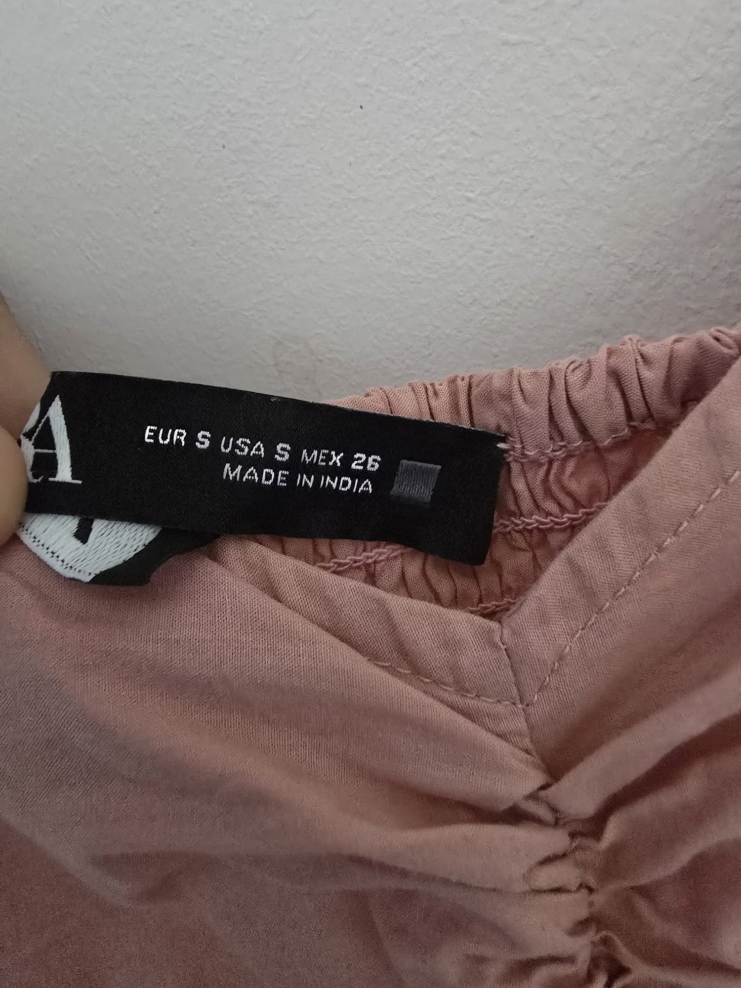 Vestido rosa Zara