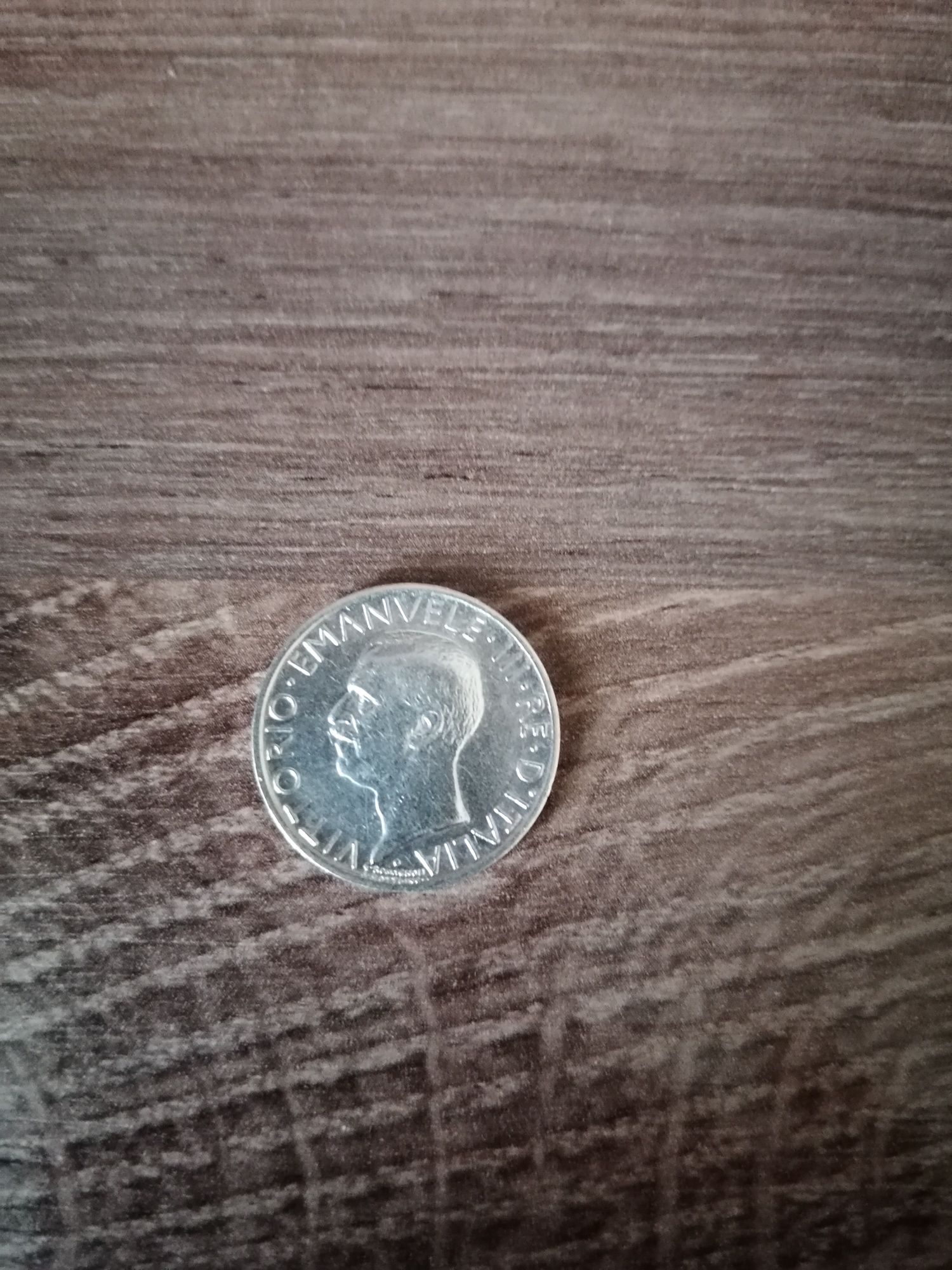 Проється монета номіналом 5 лір 1930 р Італії