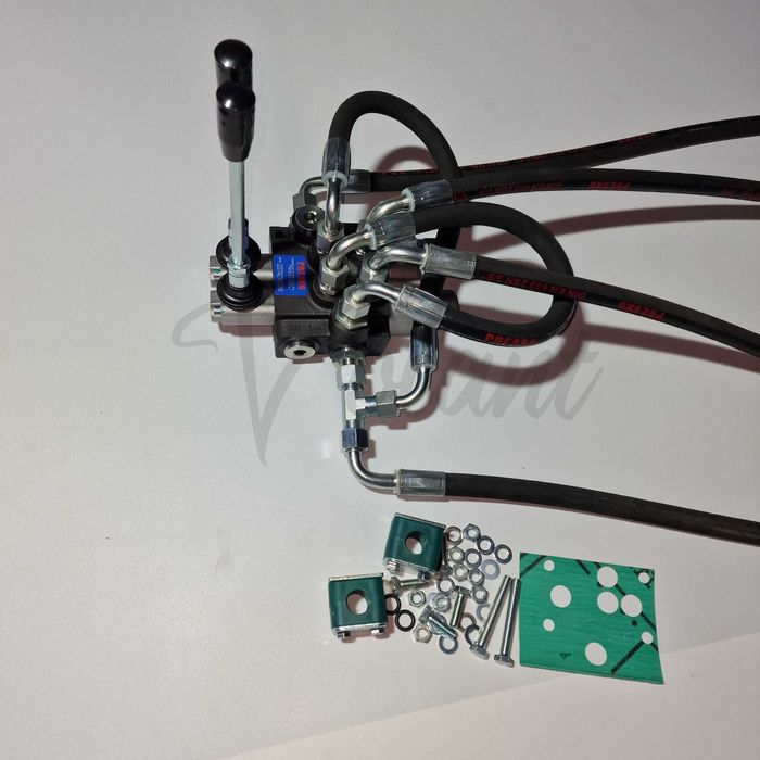 Rozdzielacz 2 Sekcyjny Ursus C-330 Zewnętrzny Hydrauliczny Do Wywrotu