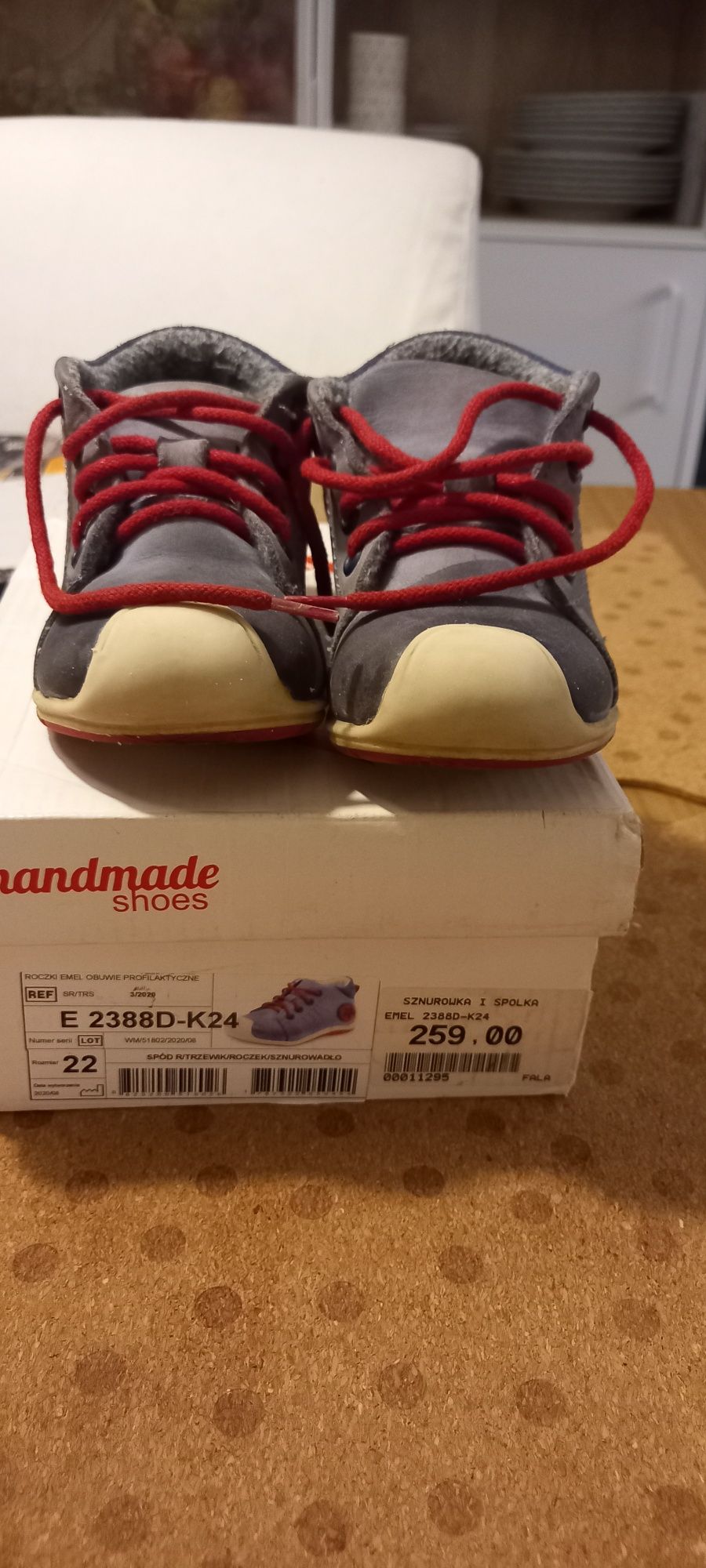 Buty emel wiosenne r.22 ocieplane