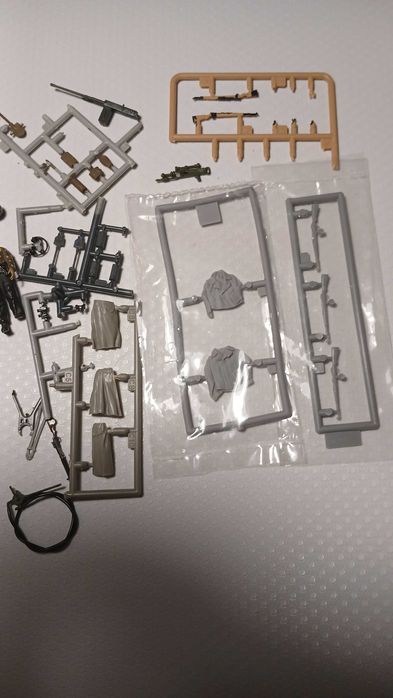 Złom modelarski pojazdy wojskowe 1:35