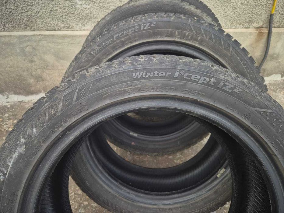 Hankook Winter Icept iz2 215/50 R17
