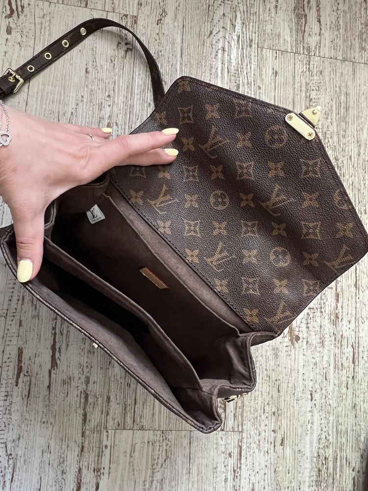 Сумка Louis Vuitton Pochette Metis (Луї Вітон Пошет Метіс)