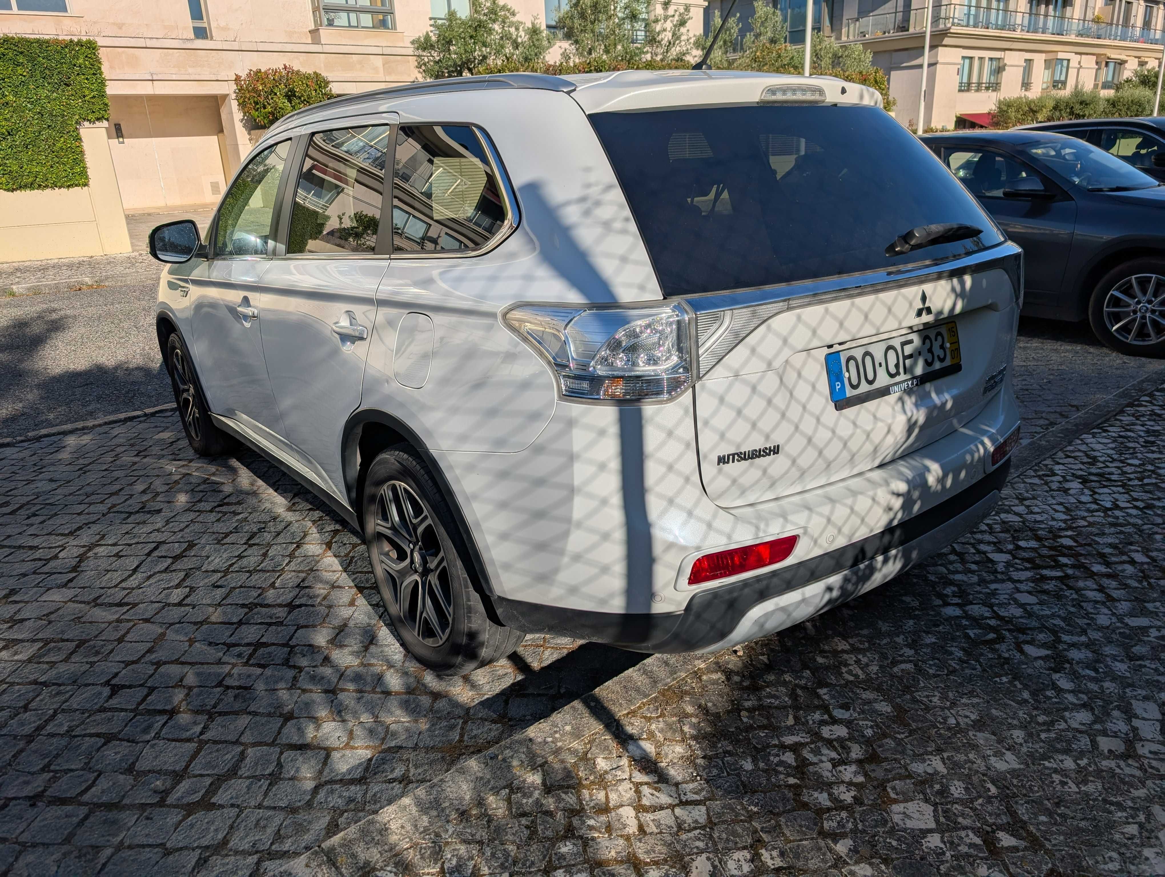 Mitsubishi Outlander Phev Special Edition Luxury - 4WD