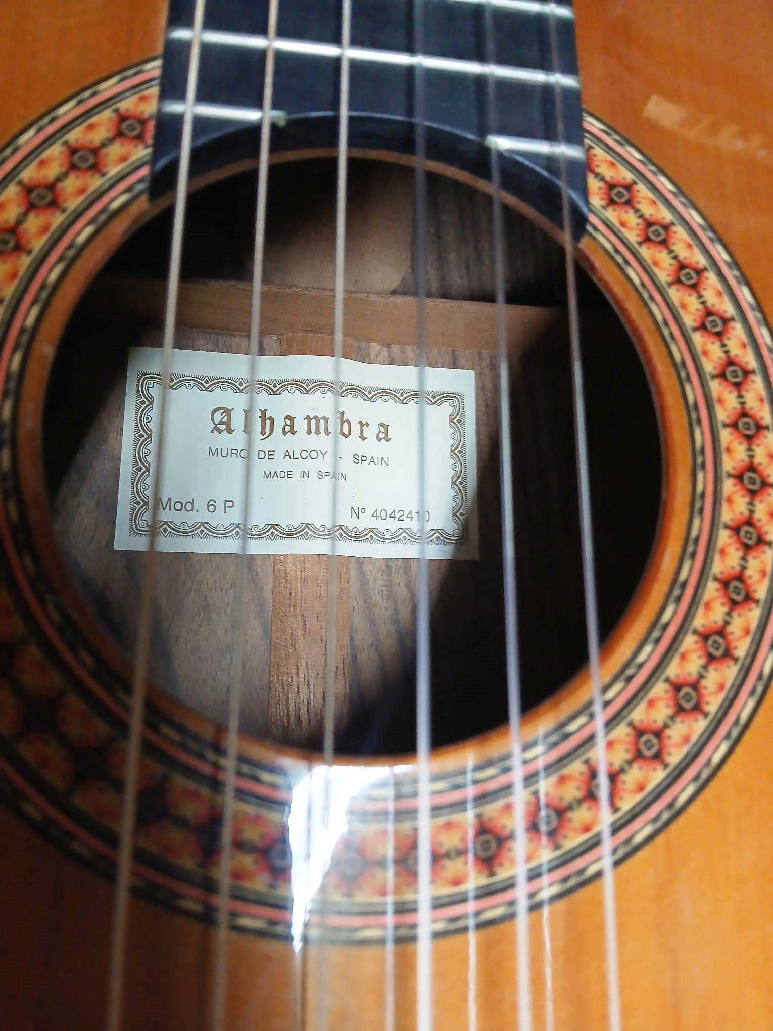 Guitarra Clássica Alhambra 6P com o Estojo