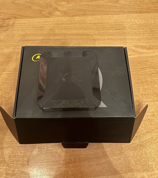 ТВ приставка Х96Q android