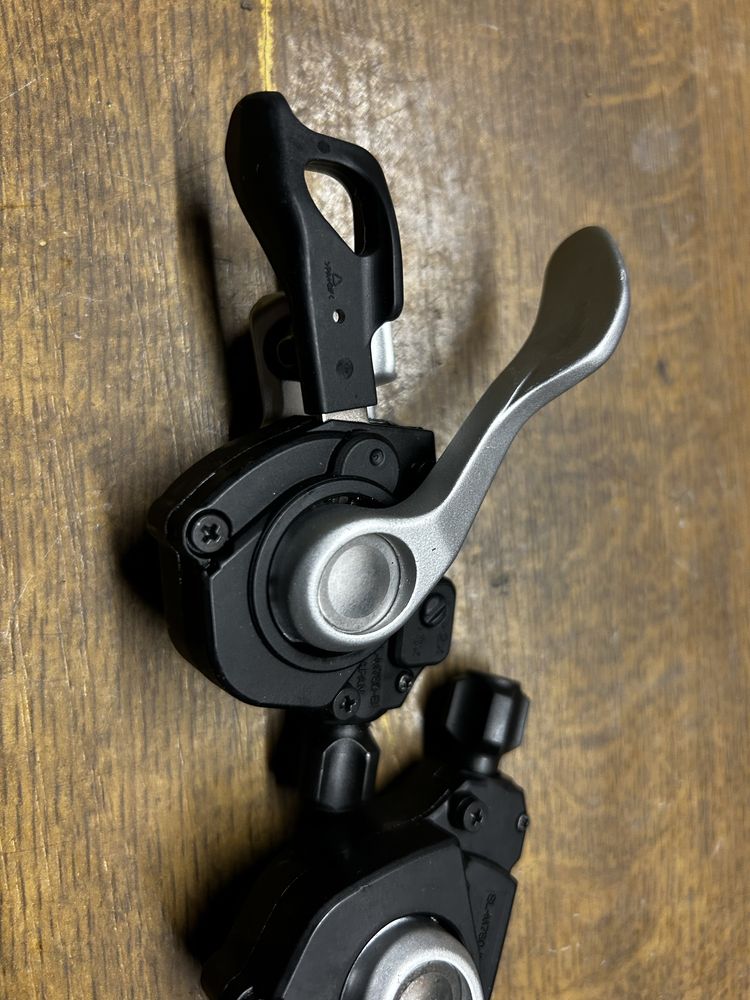Manetki shimano deore xt sl-m780-B