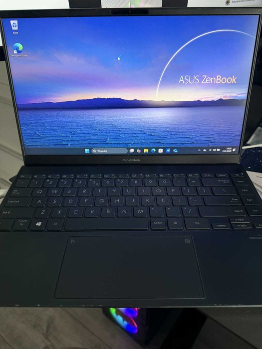 Asus Zenbook UX425E