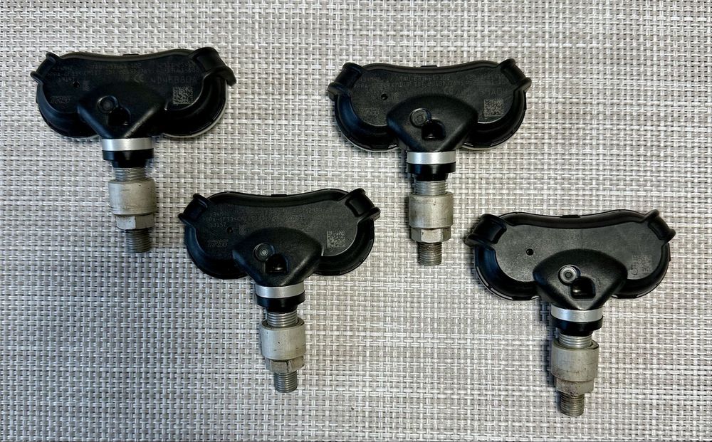 Датчики тиску в шинах (ціна за 4 шт.)