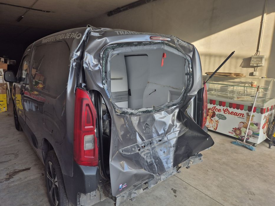 Berlingo 1500 dci 2022 salvado