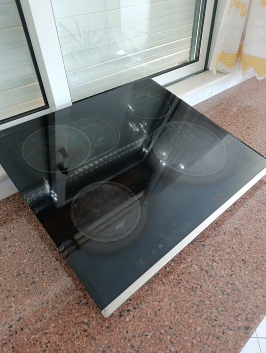 Placa de vitrocerâmica Usada