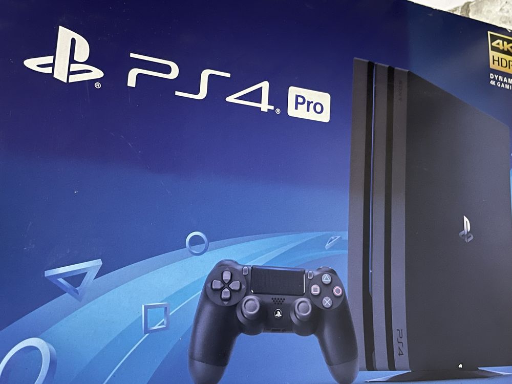 Play station 4 pro 1tb