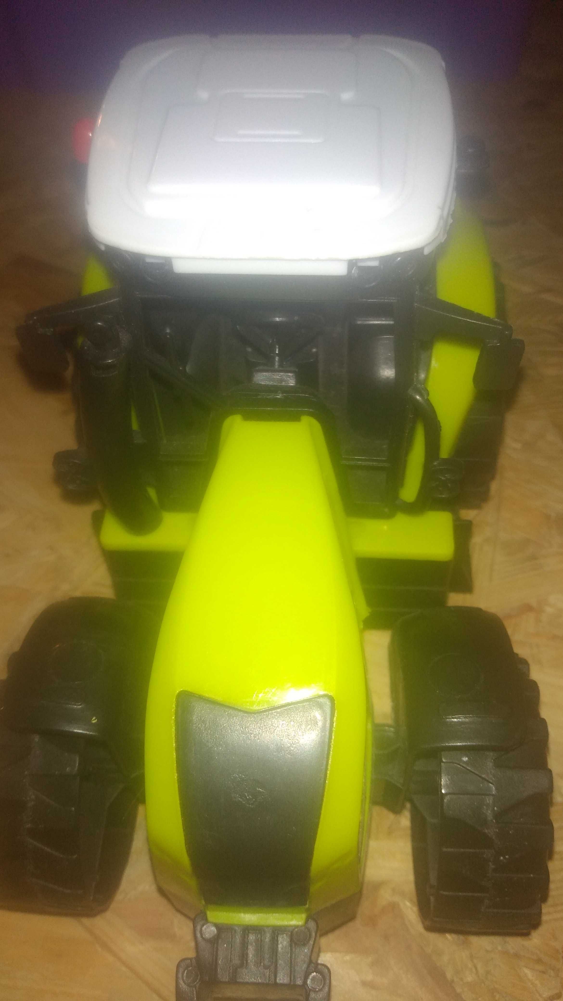 Traktor jasnozielony zabawka