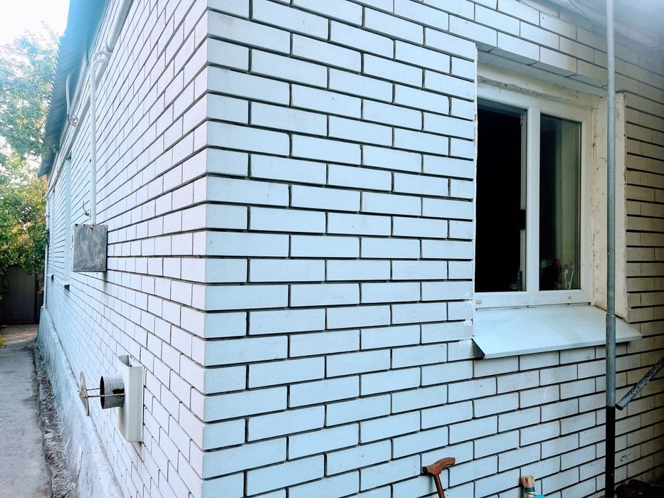 Продам ПОЛДОМА, р-н  проспекта СЛОБОЖАНСКИЙ