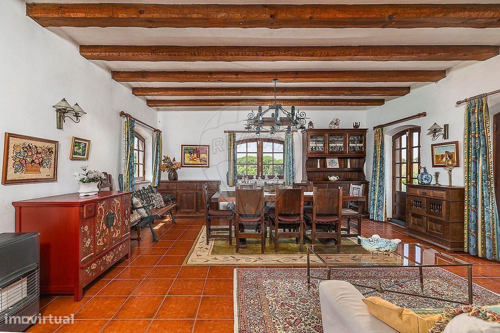 Moradia T4 para venda