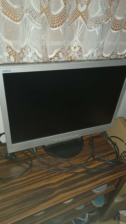 Monitor NEC 22 cale