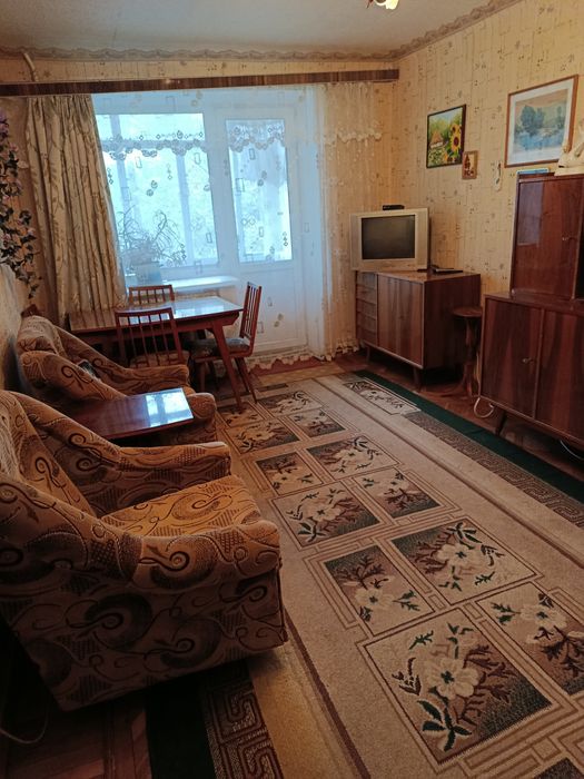 Продається 3-х кімнатна квартира в р-ні дендропарку