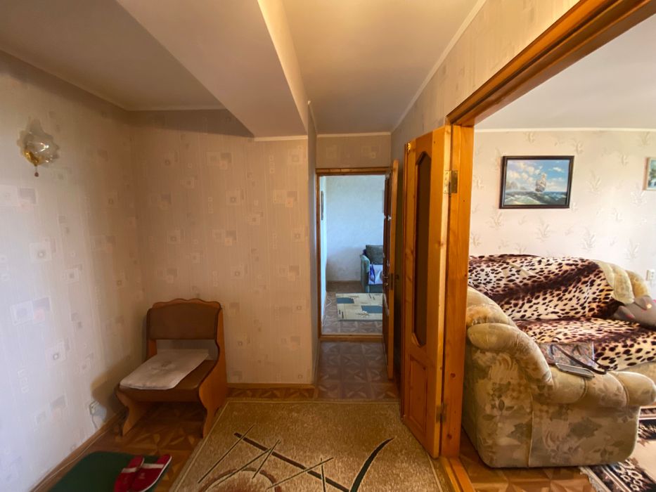 Продаж 2к/кв з додатковою кімнатою на мансарді в центрі міста (л1)