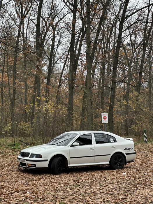 Skoda Oktavia    .